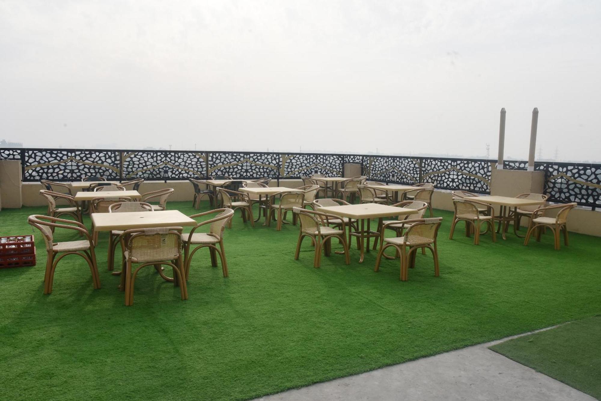 The Rich Hotel & Apartments Λαχόρη Εξωτερικό φωτογραφία