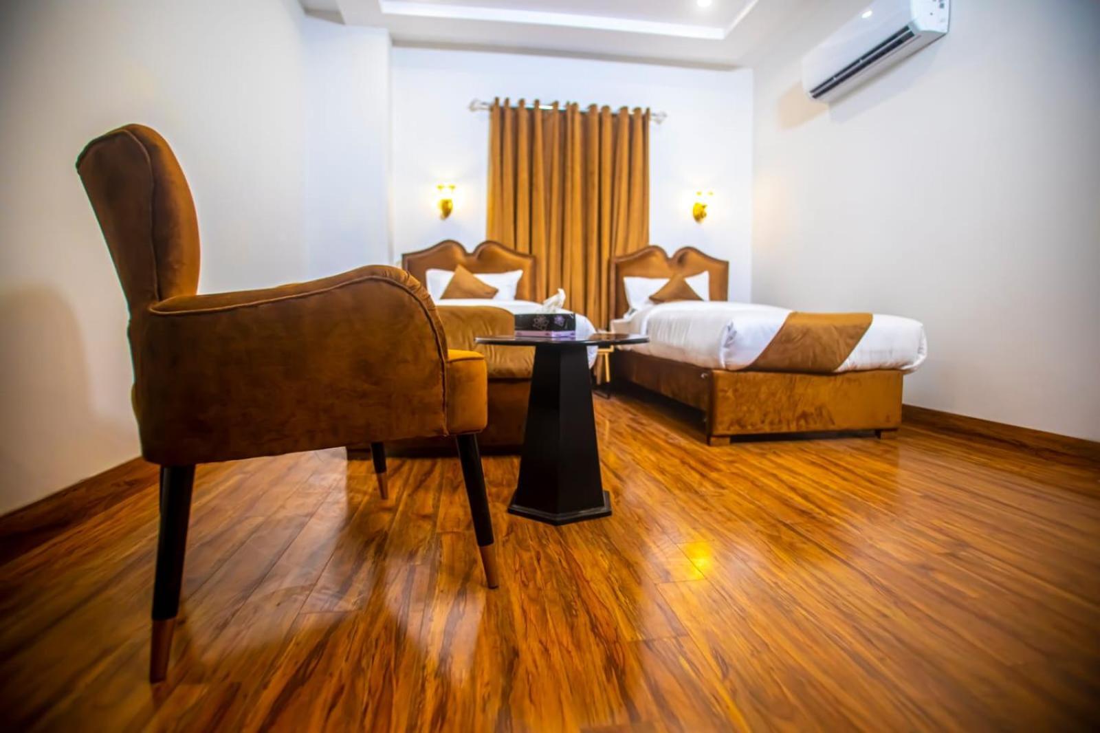 The Rich Hotel & Apartments Λαχόρη Εξωτερικό φωτογραφία