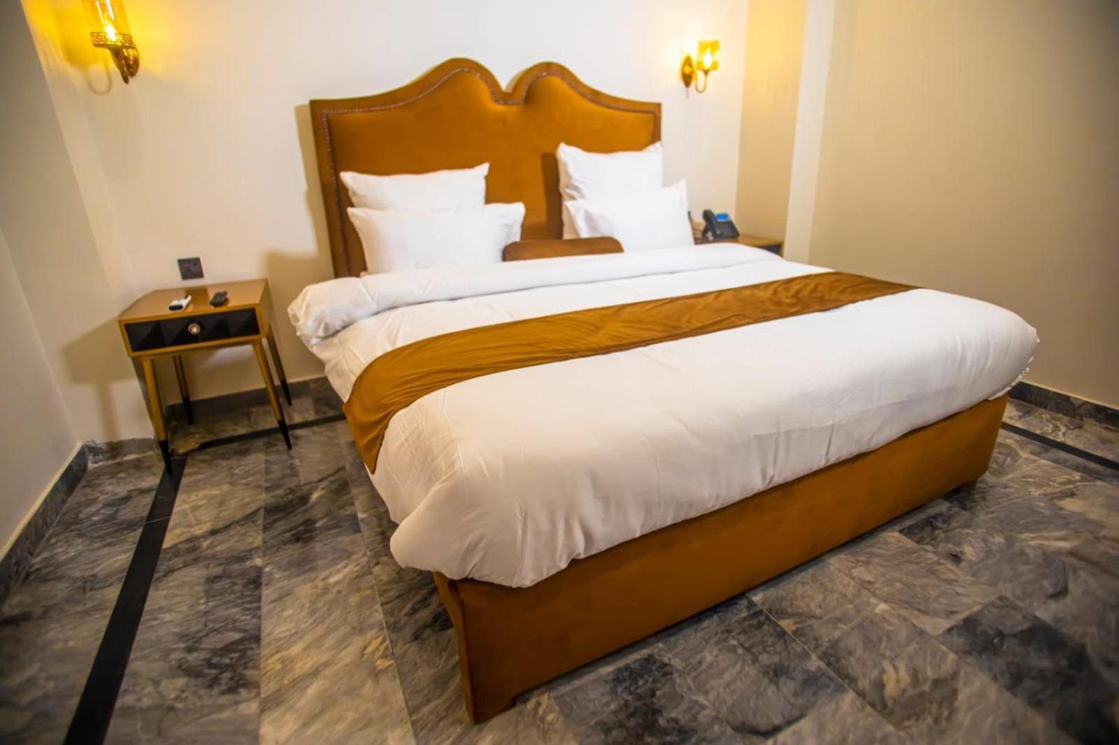 The Rich Hotel & Apartments Λαχόρη Εξωτερικό φωτογραφία