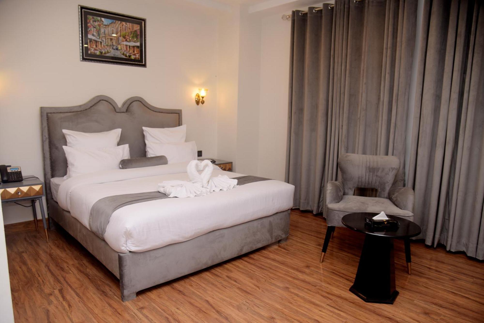 The Rich Hotel & Apartments Λαχόρη Εξωτερικό φωτογραφία